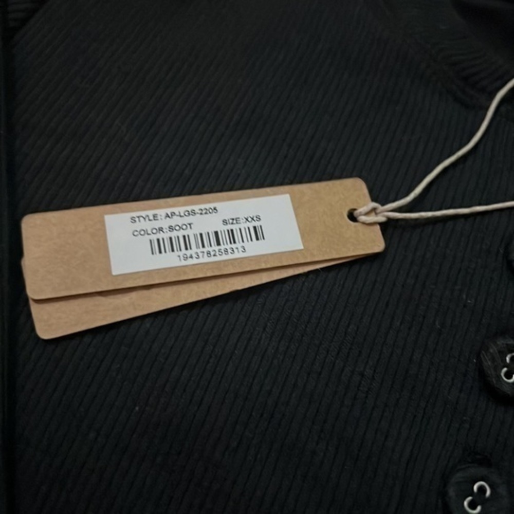 Skims Soft Lounge Long Sleeve Button Up Shirt - Picture 4 of 9